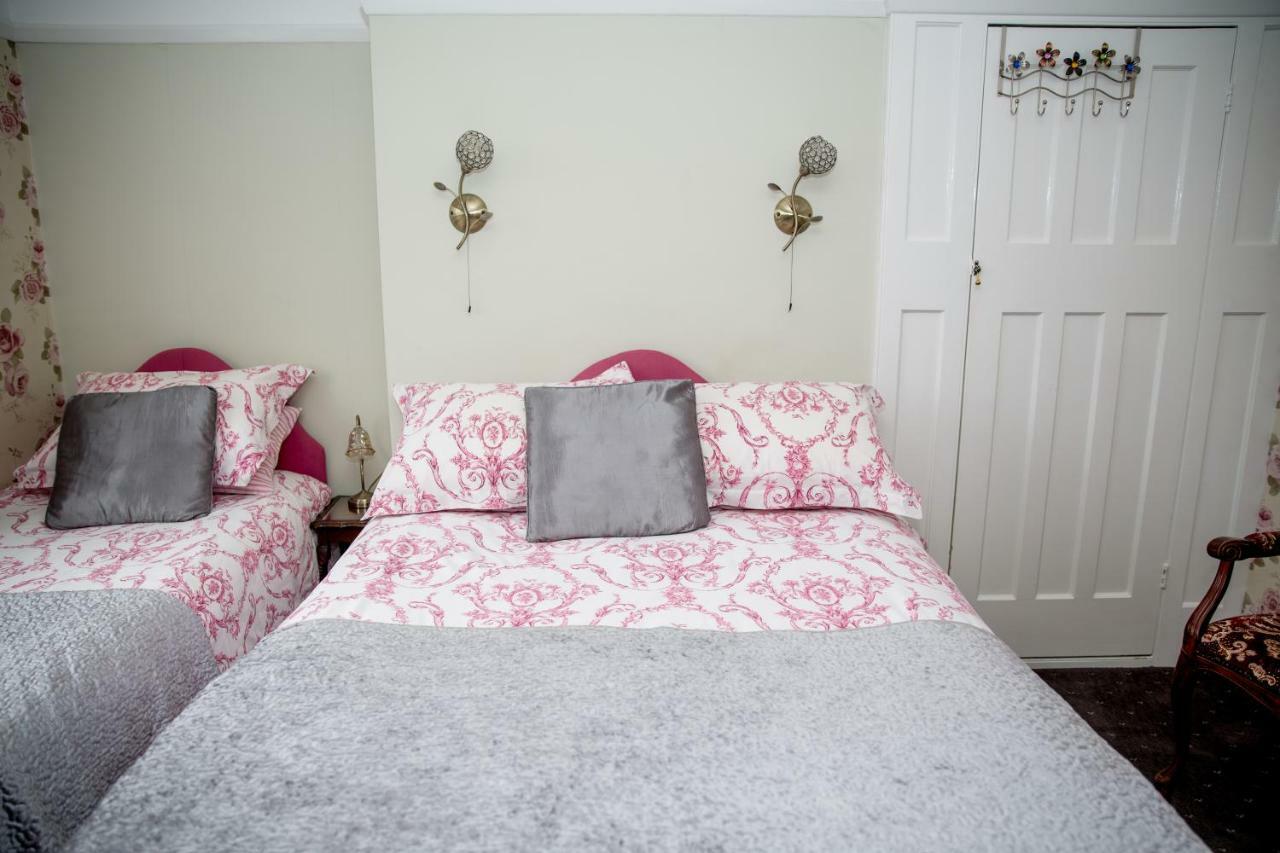 Triple Room with Private Bathroom