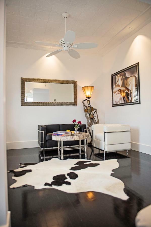 South Suite