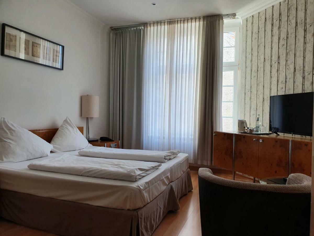 Double Room,831130424:JPEG