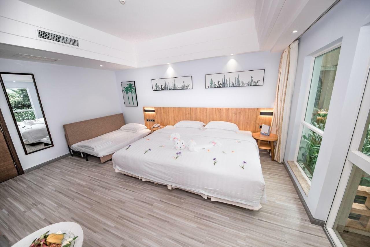 Triple Room with Terrace