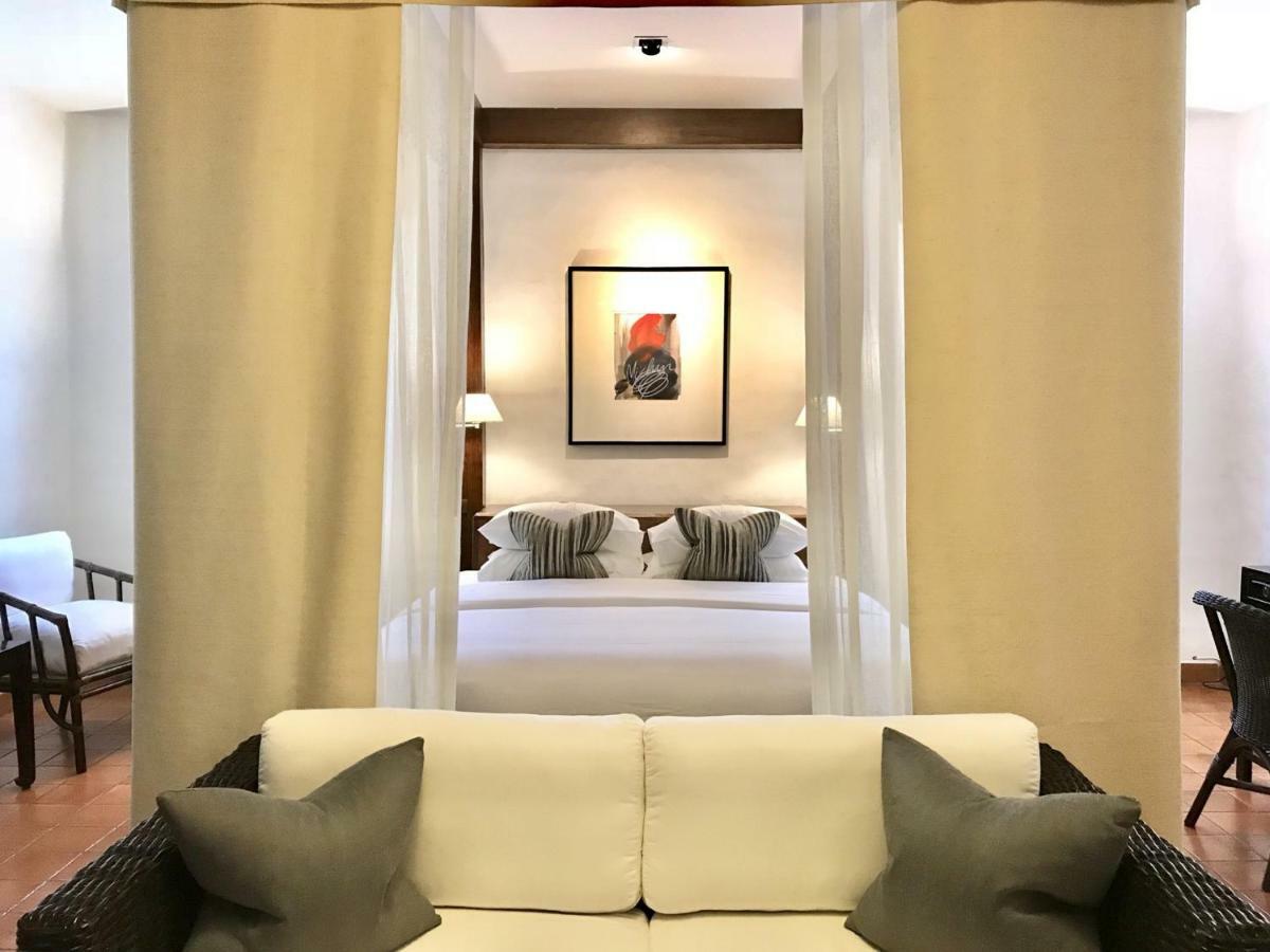 Deluxe Double Room Above 12 Years Old Only,830133668:JPEG