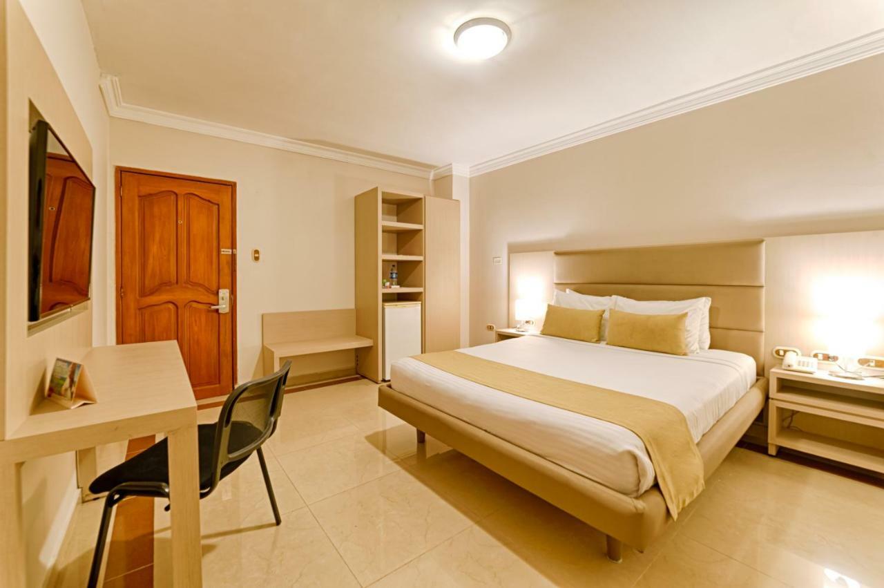 Deluxe Queen Room