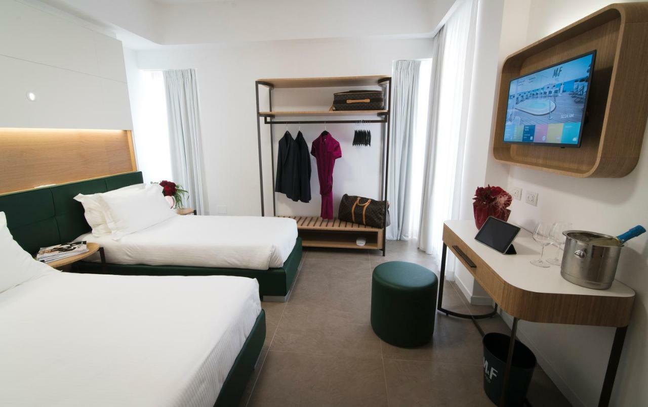 Deluxe Room Balcony,1279709491:JPEG