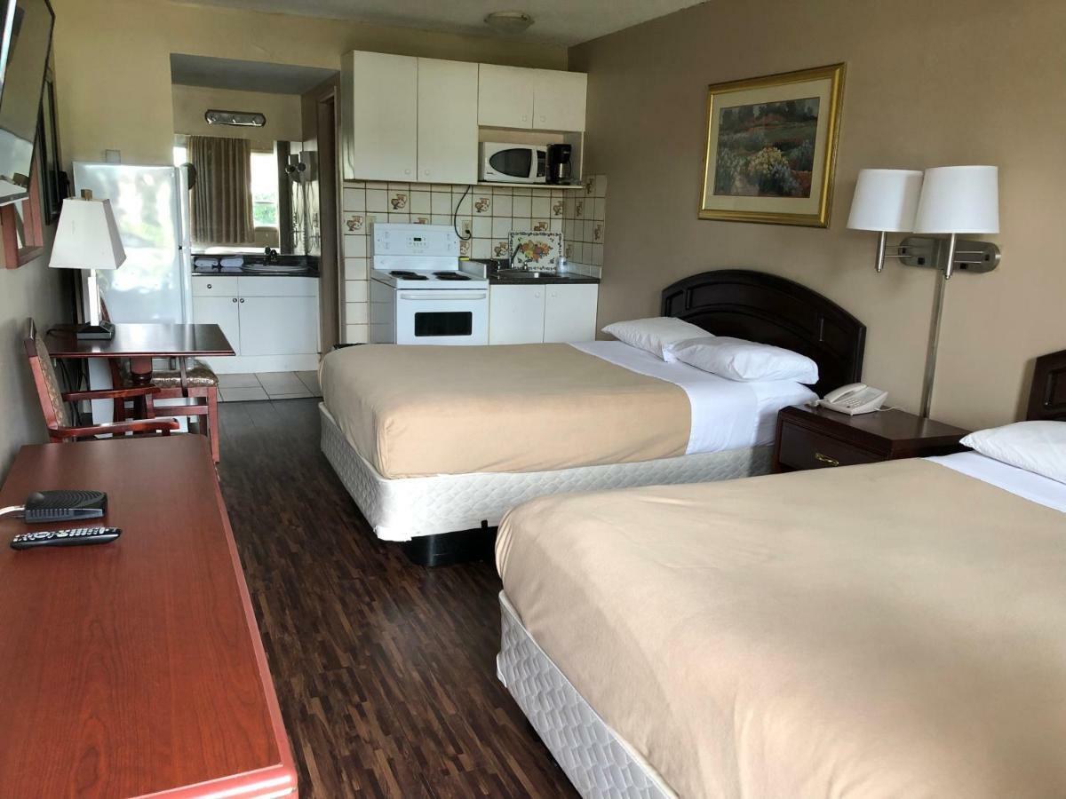 Queen Room Two Queen Beds