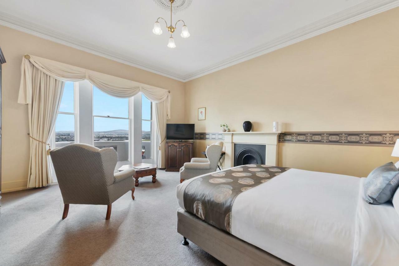 King Suite with Bath