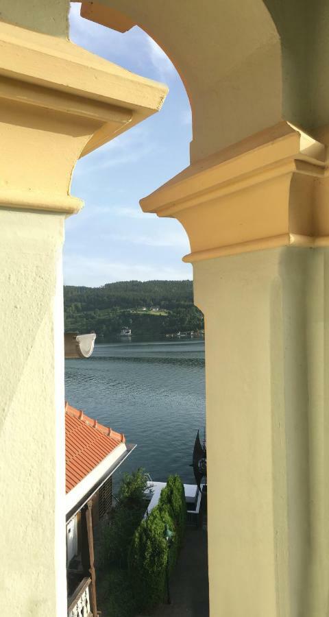 Tower Apartment mit Seeblick