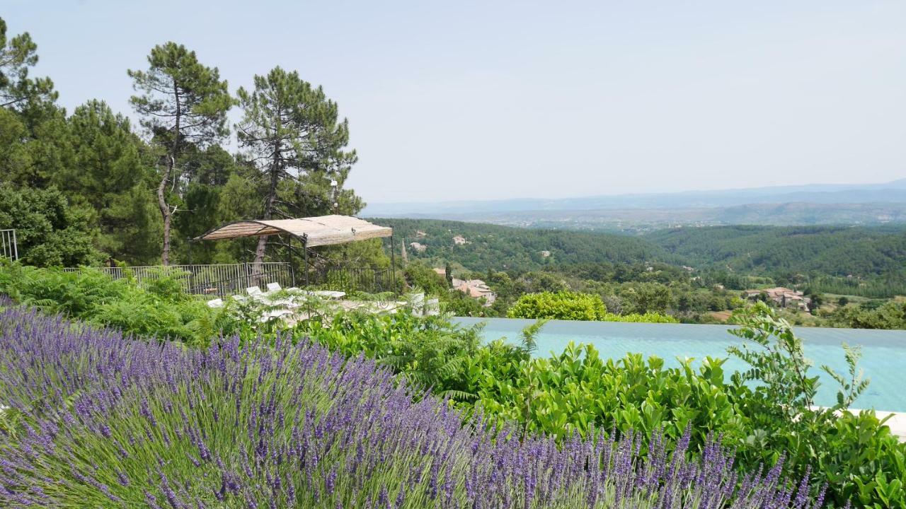 One-Bedroom Apartment with Garden View