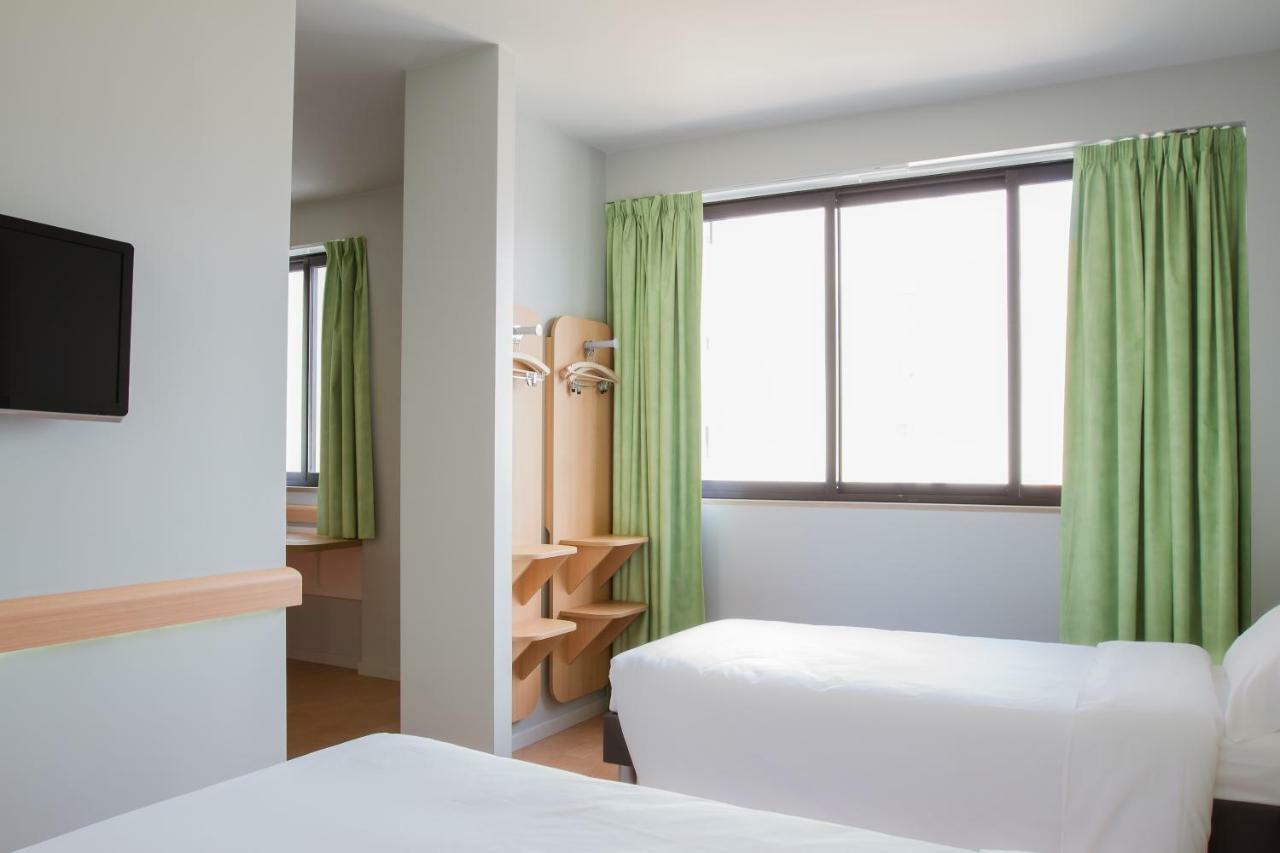 Chambre Standard avec 1 Lit Double et 1 Lit Simple