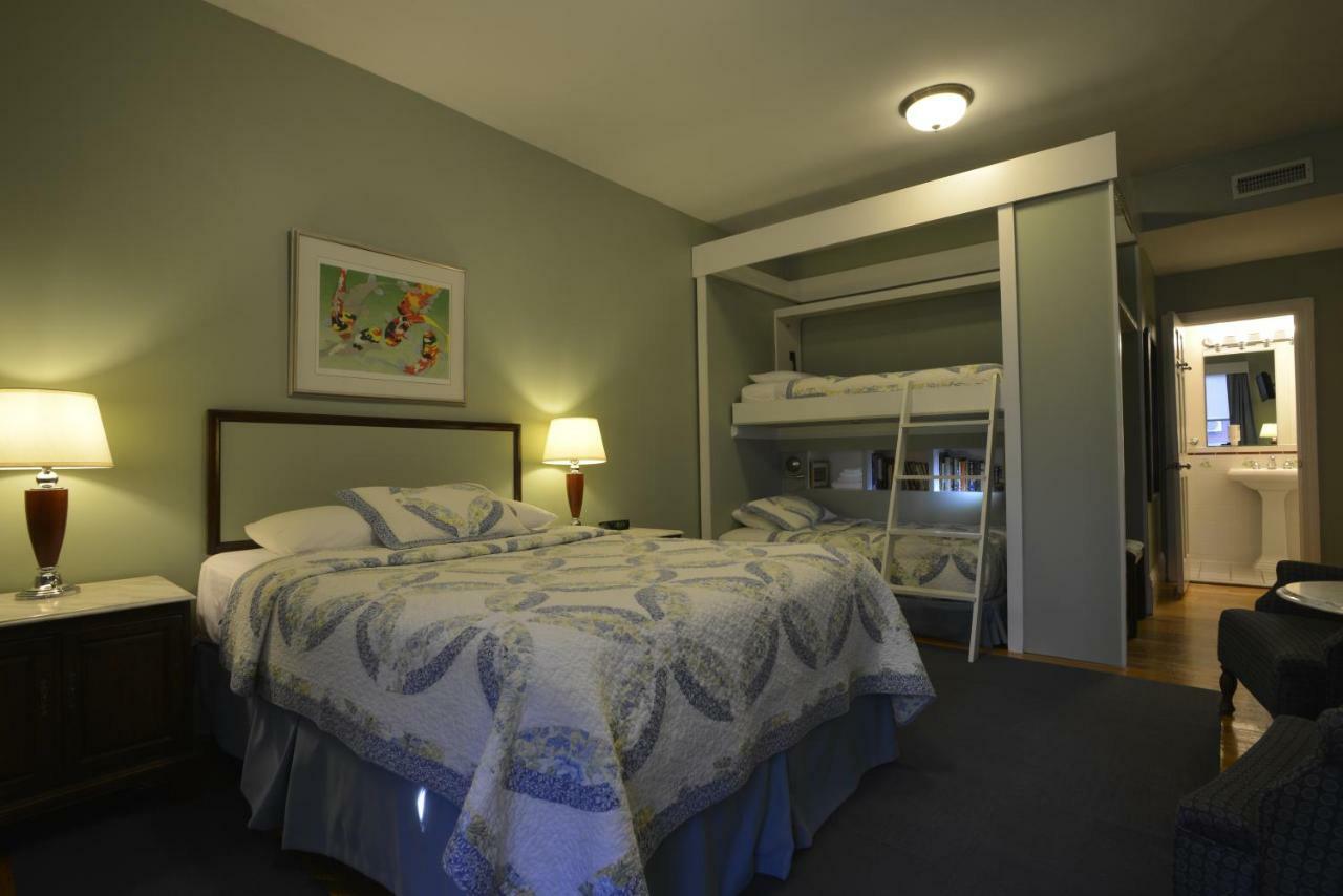 Queen Room Two Single Beds