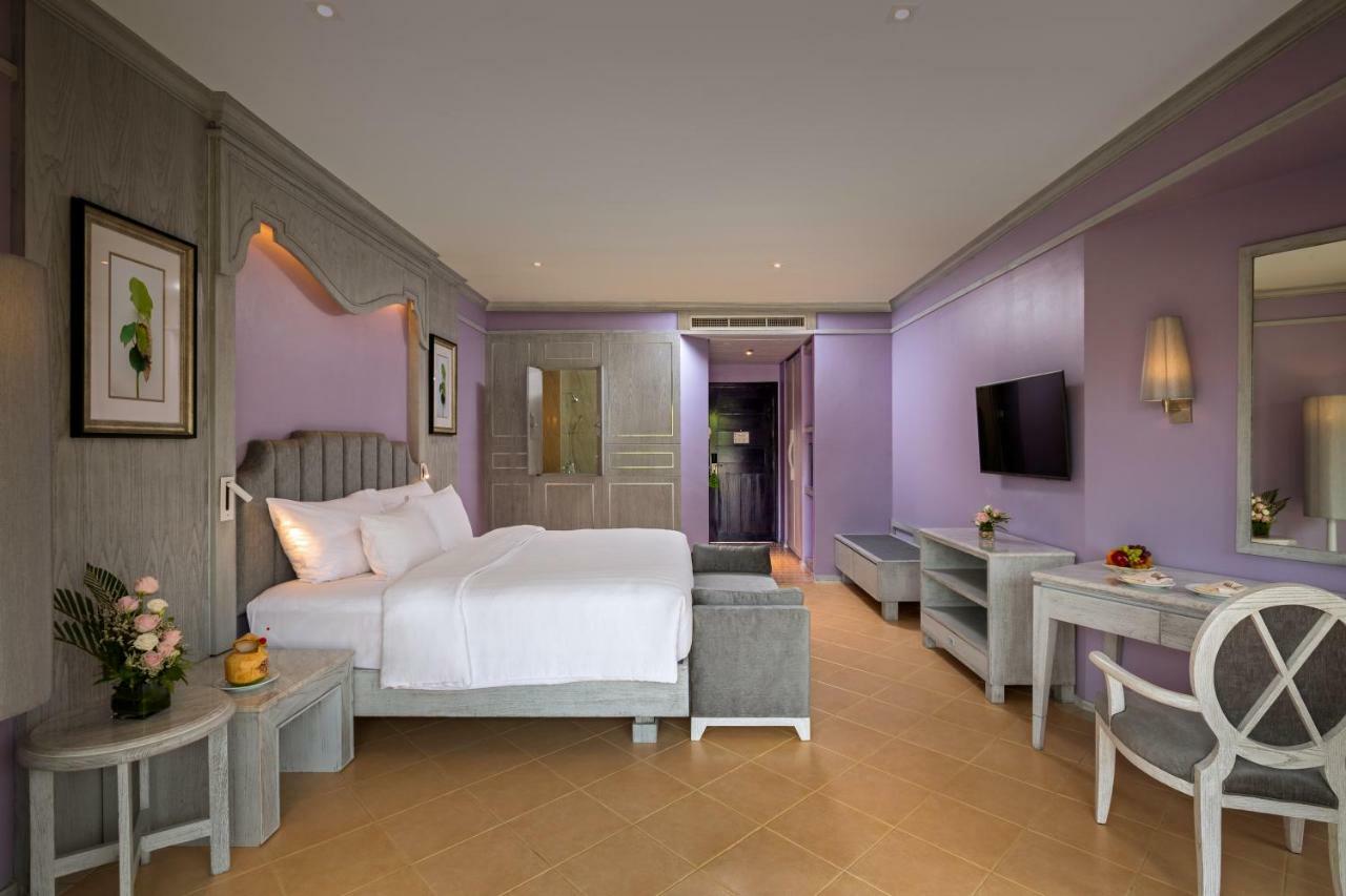 Grand Superior Seaview Room