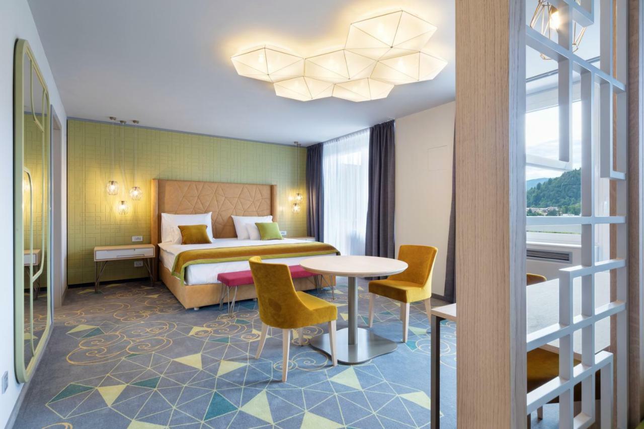 Suite - Lake Side,836082965:JPEG