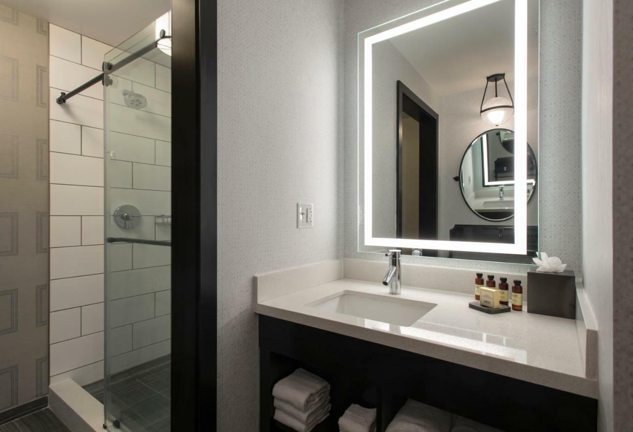 Habitación con cama extragrande