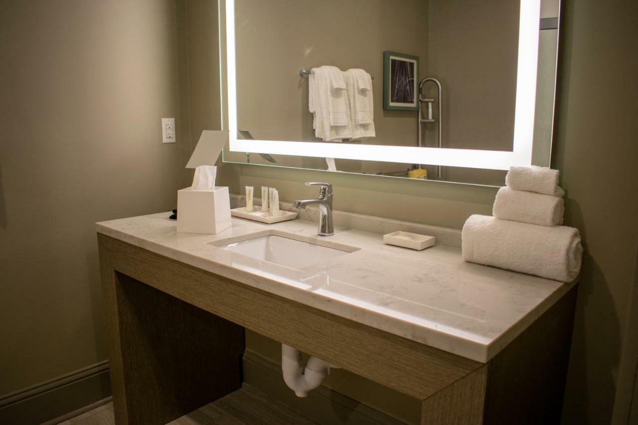 Deluxe King Grand Centennial
