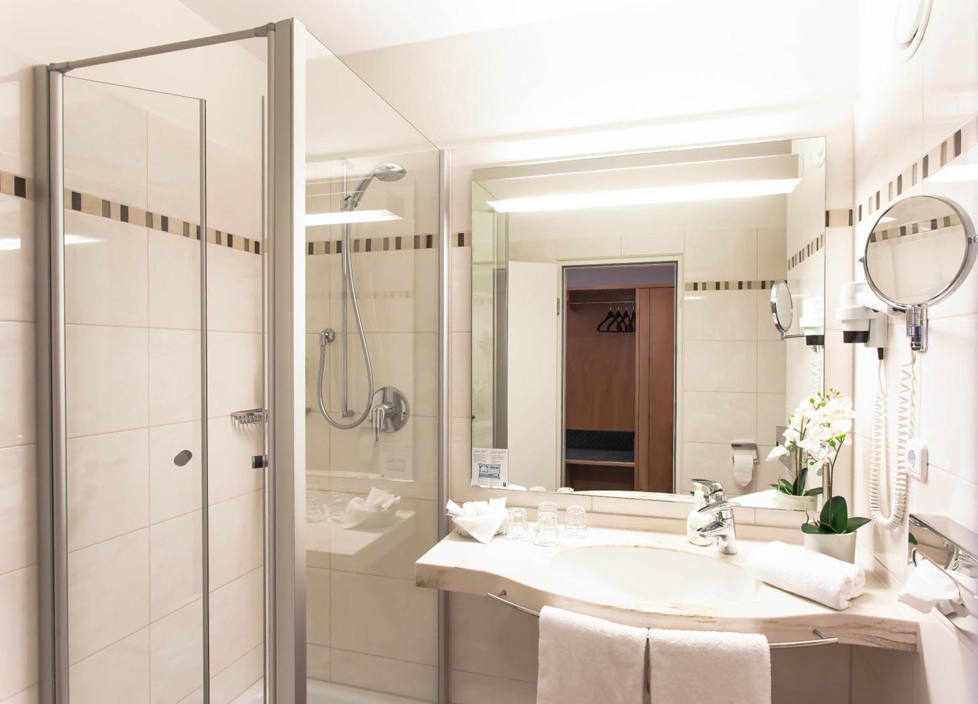 Double or Twin Room,1658066723:JPEG