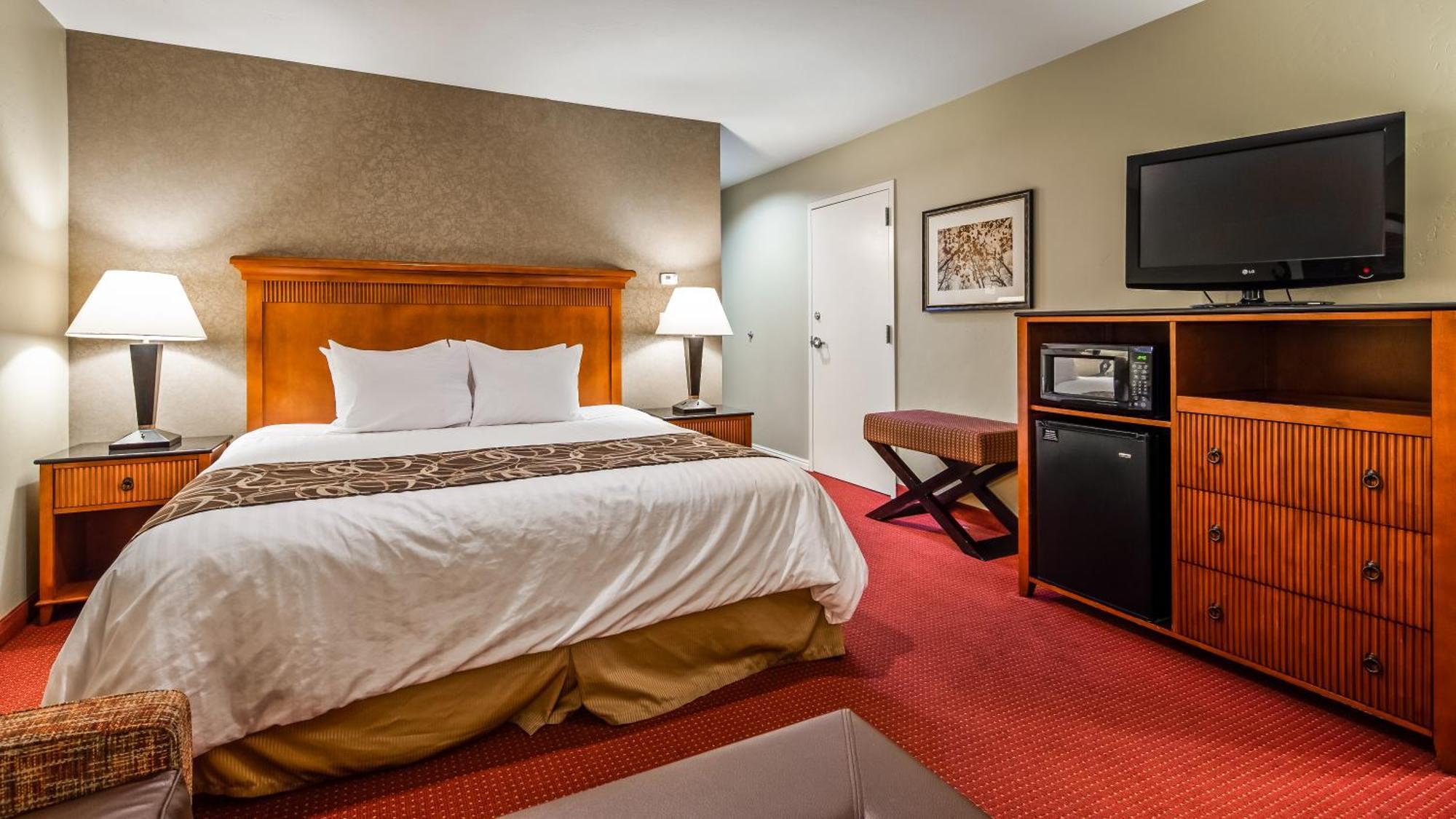 King Room with Sofa Bed - Non-Smoking