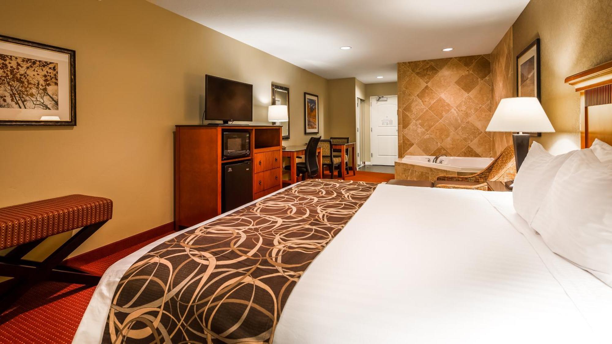 King Room with Spa Bath - Non-Smoking