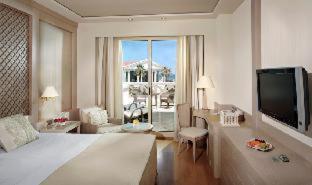 Chambre Double ou Lits Jumeaux de Luxe avec Terrasse - Vue sur Mer (2 Adultes + 1 Enfant)