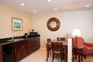 King Room with Sofa Bed and Shower - Non-Smoking