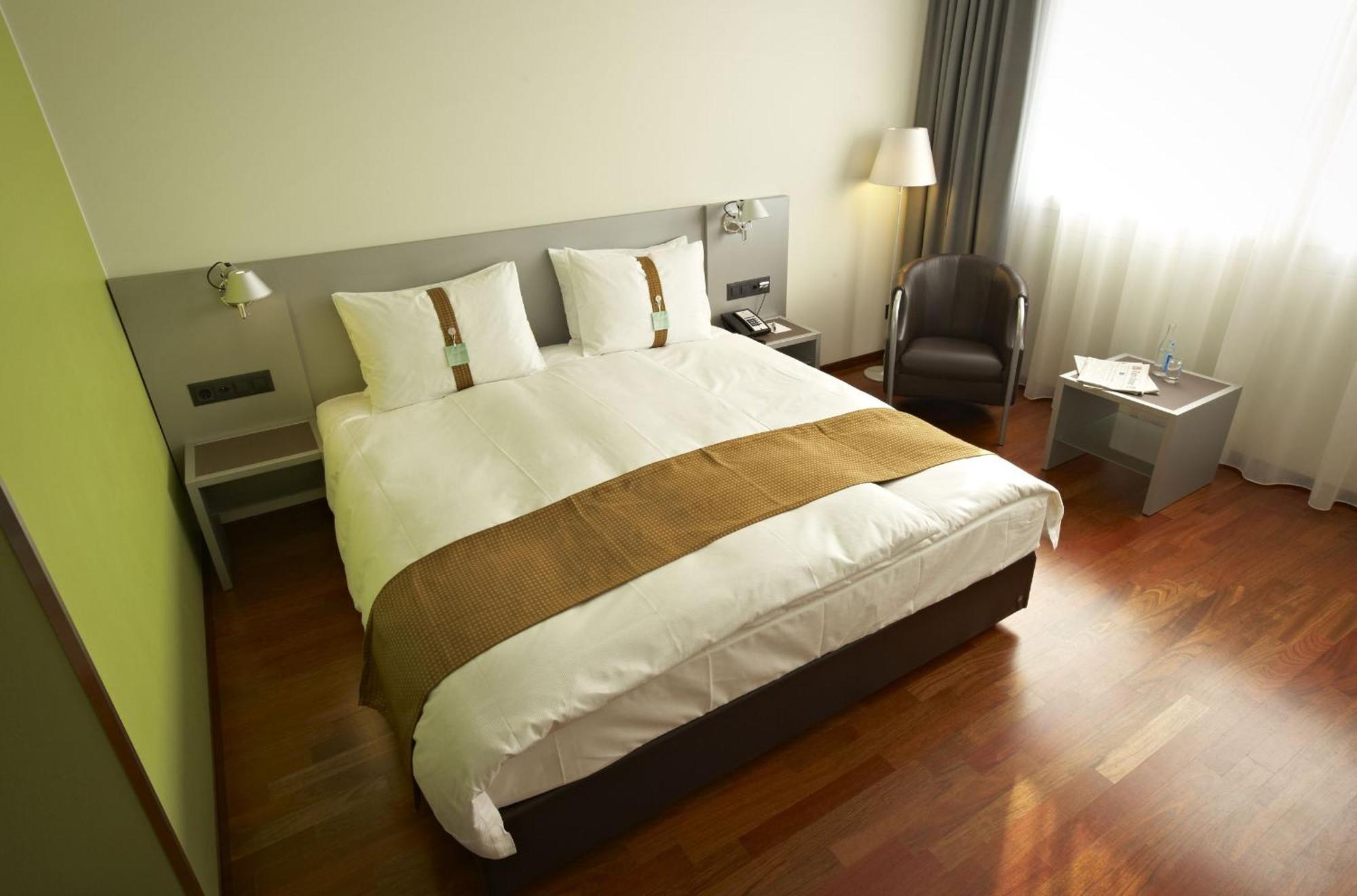 Standard Queen Room,1275452194:JPEG