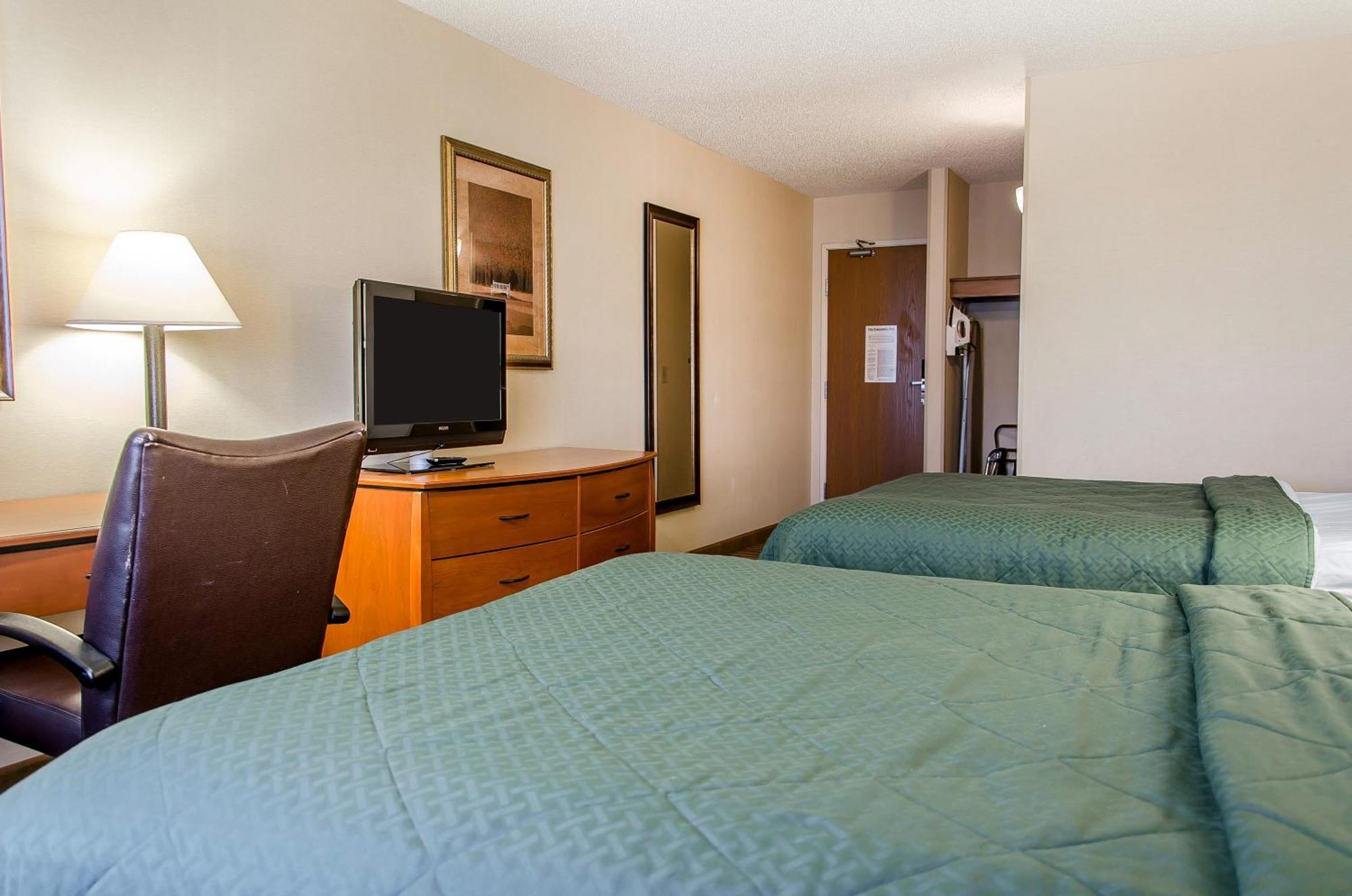 Queen Room with Two Queen Beds - Non-Smoking