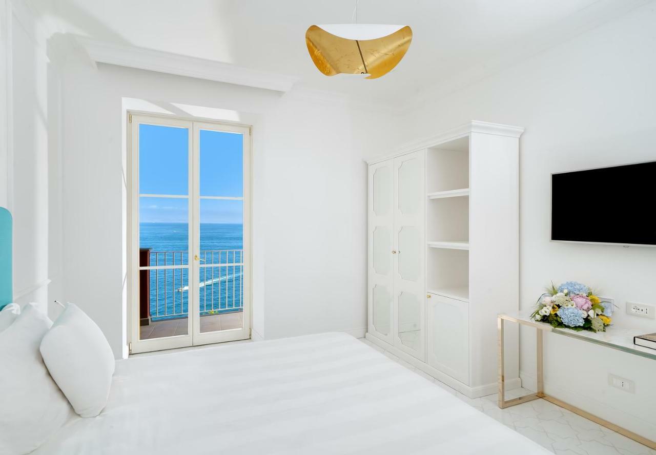 Deluxe Double or Twin Room with Sea View