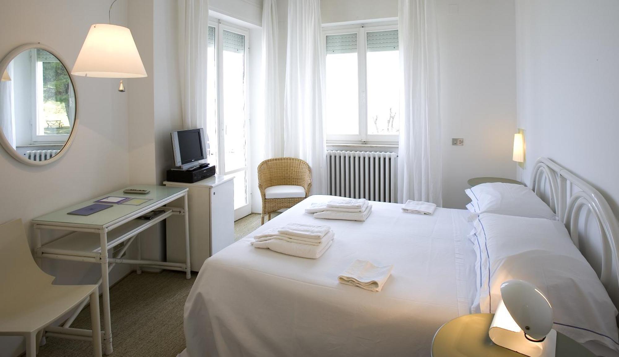 Comfort Double or Twin Room with Sea View