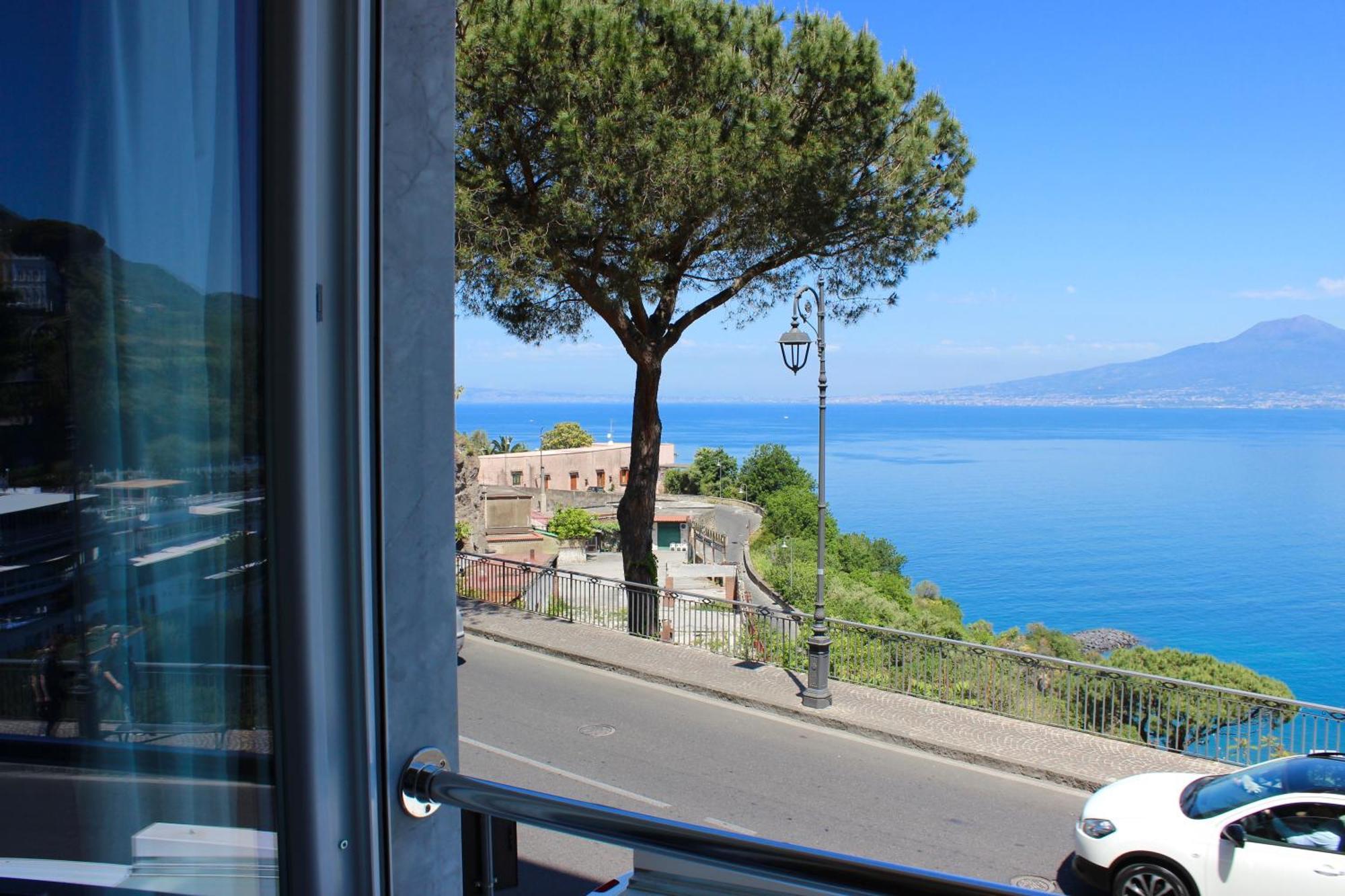 Deluxe Double Room with Sea View