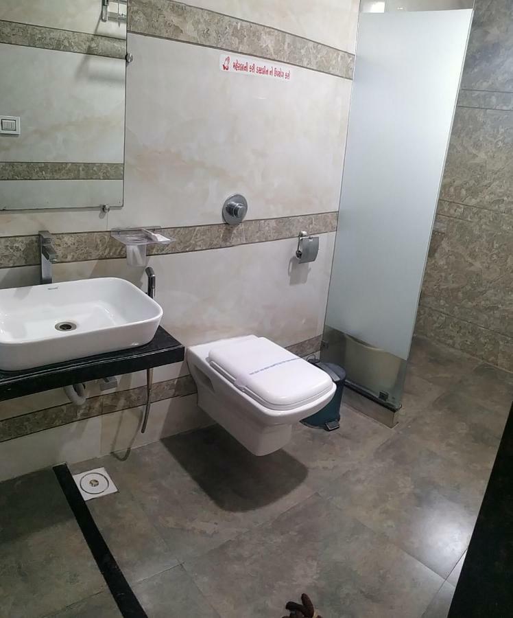Royal AC Room