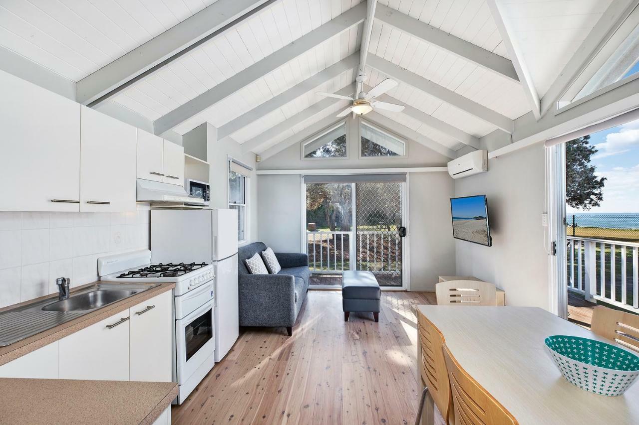 Ocean Breeze Cabin - 2 Bedroom (Sleeps 6)