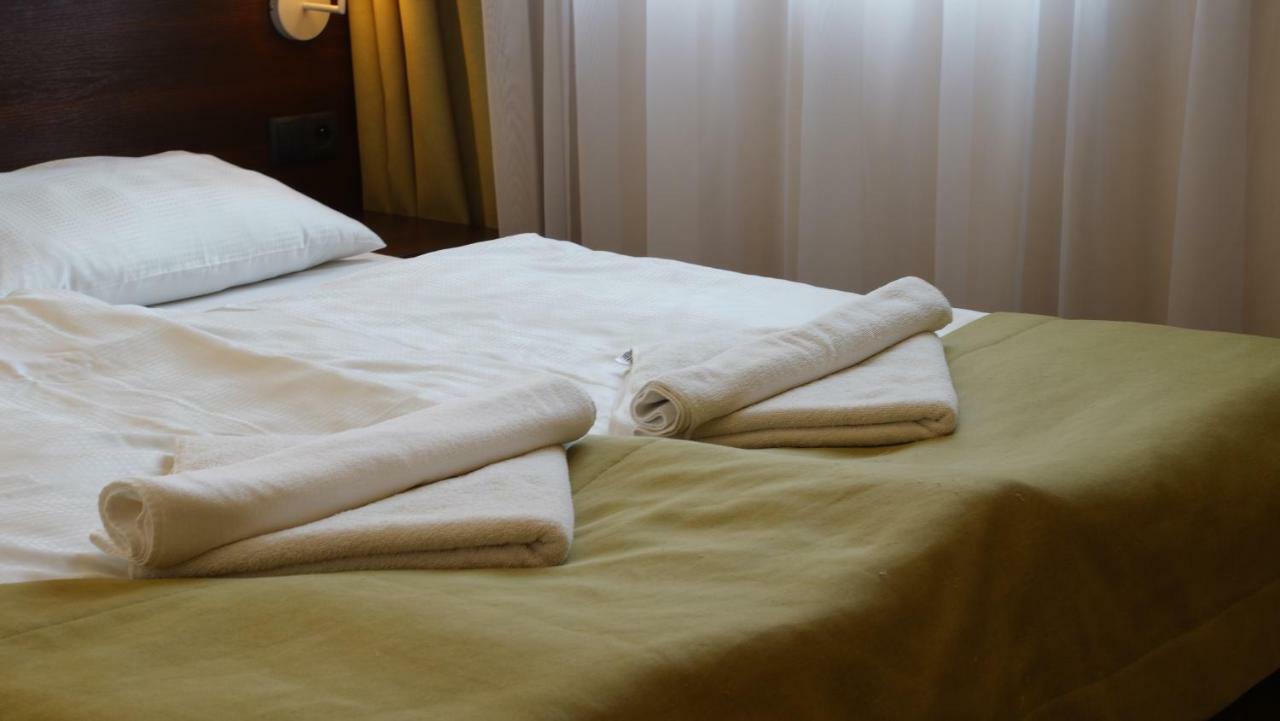 Tweepersoonskamer met 2 Aparte Bedden