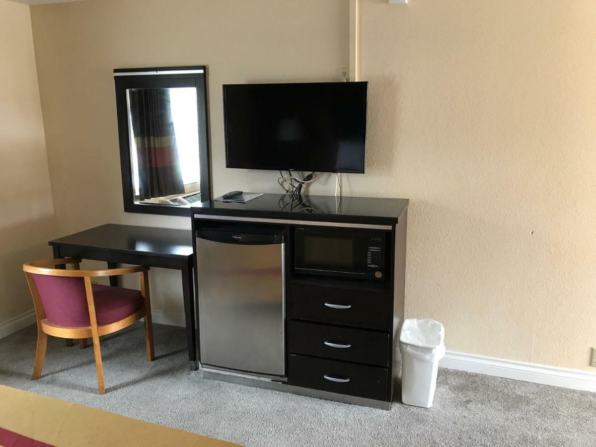 Queen Room - Disability Access