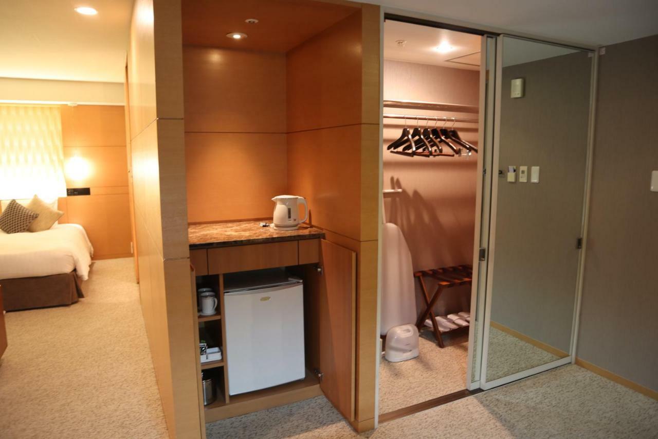 Luxury Twin Room - Non-Smoking