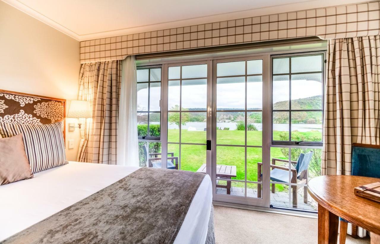 Twin Room with Lake View