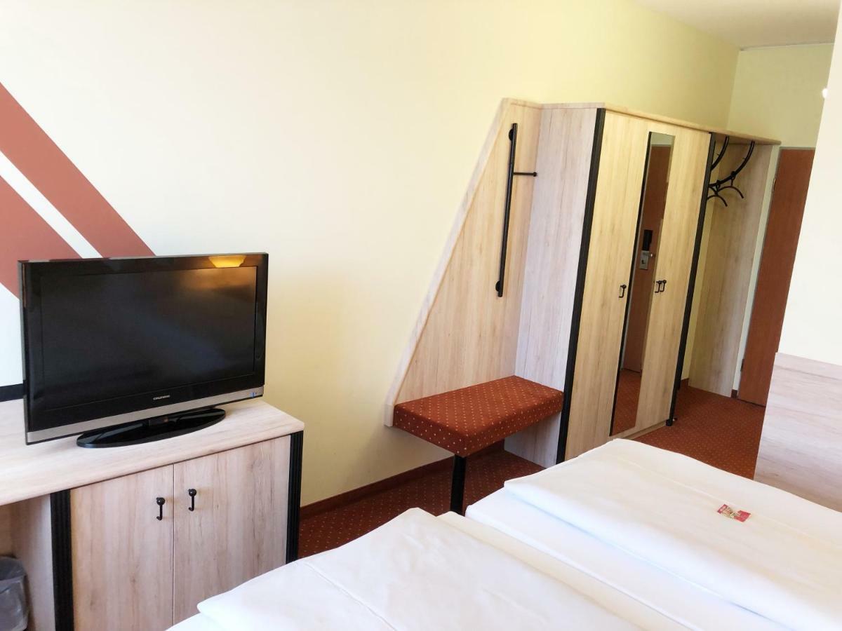 Standard Family Room (2 Adults + 1 Child)