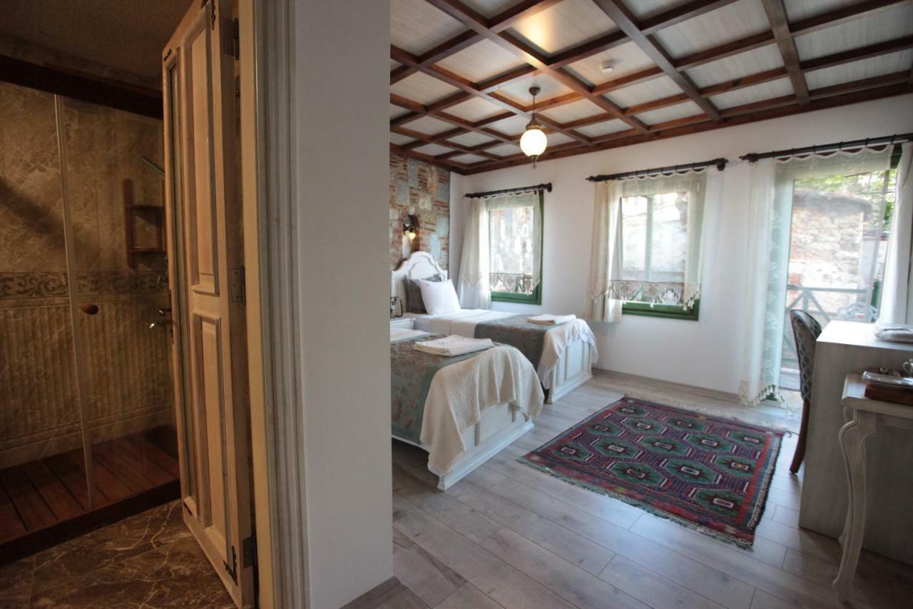 Large Twin Room