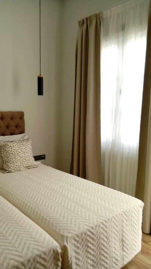 Standard Twin Room - Ourania