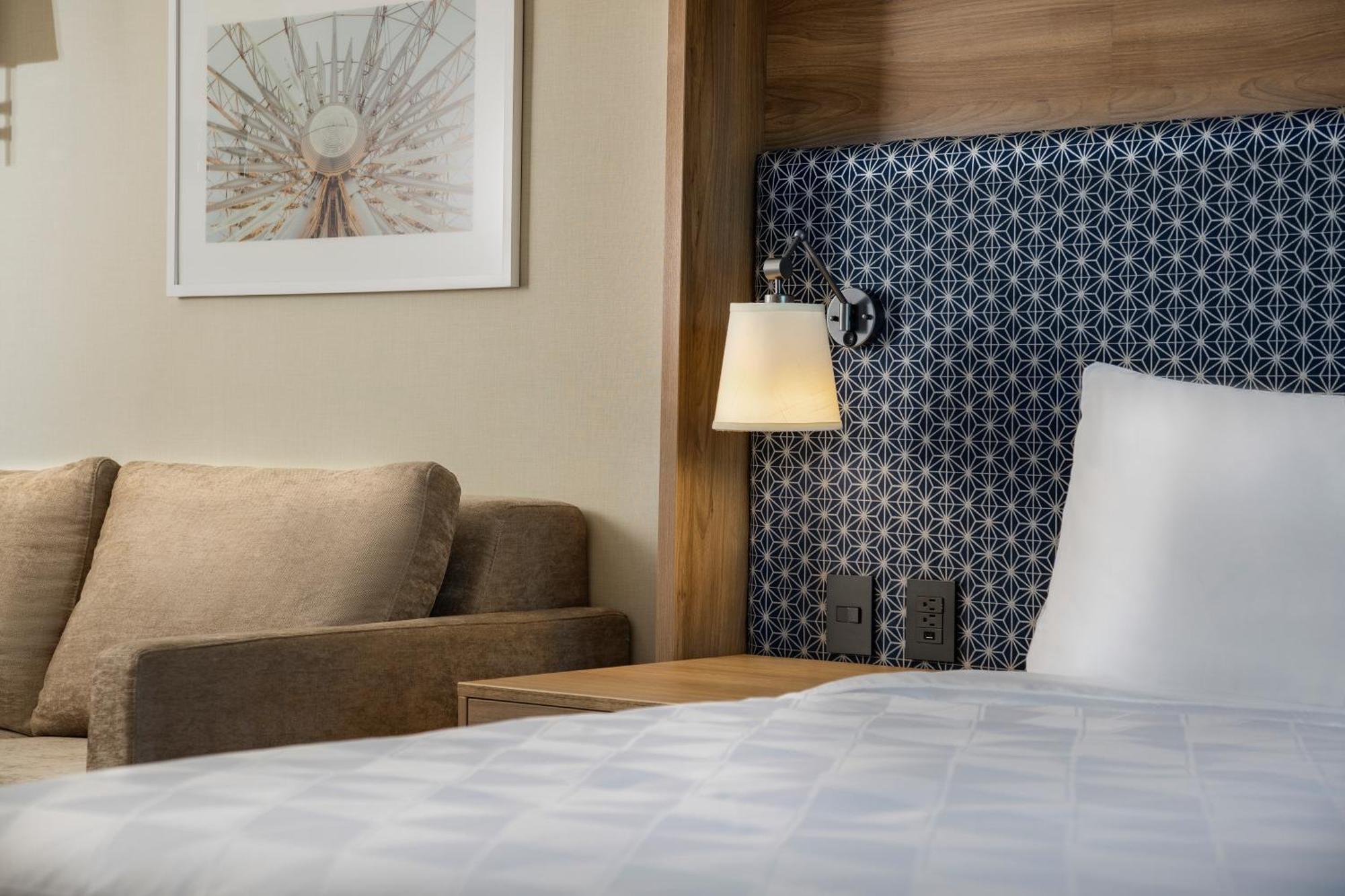 One-Bedroom King Suite