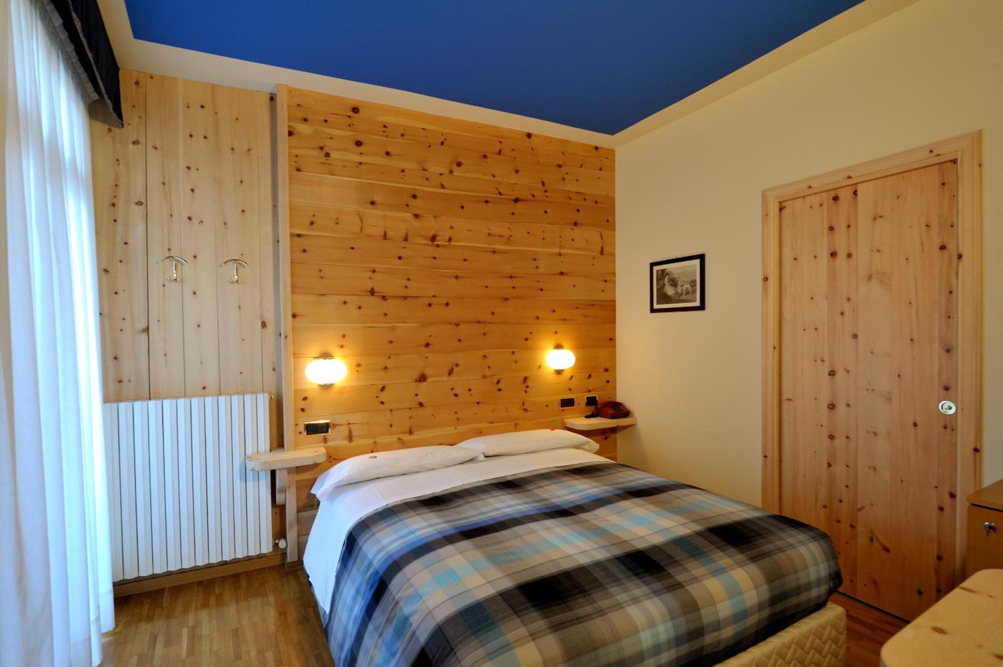Queen Room with Balcony