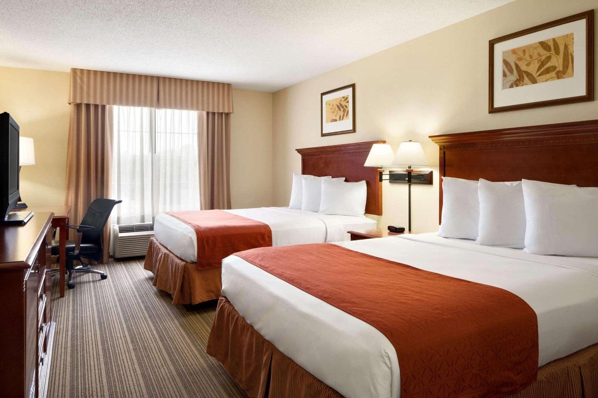 Queen Room Two Queen Beds
