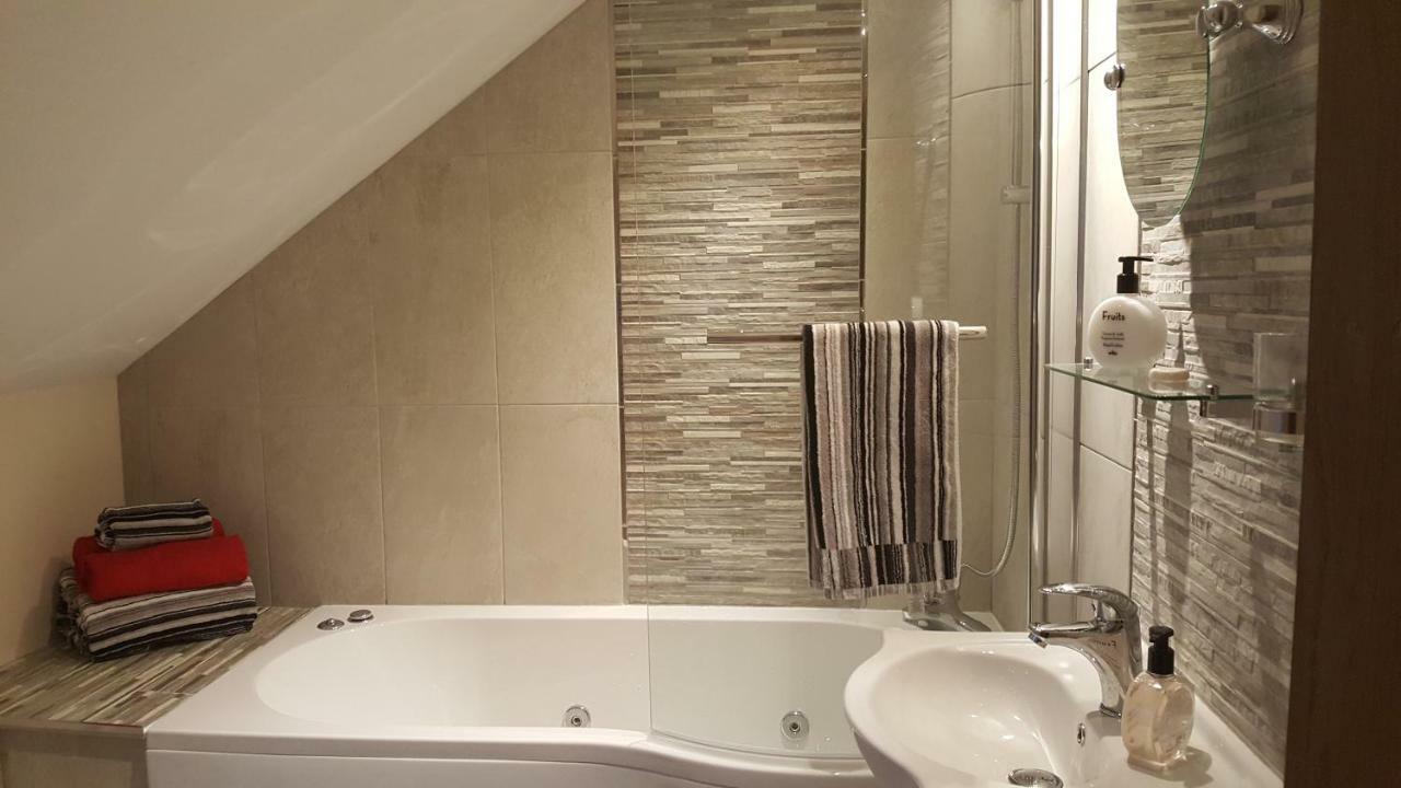 Deluxe Double Room with Bath