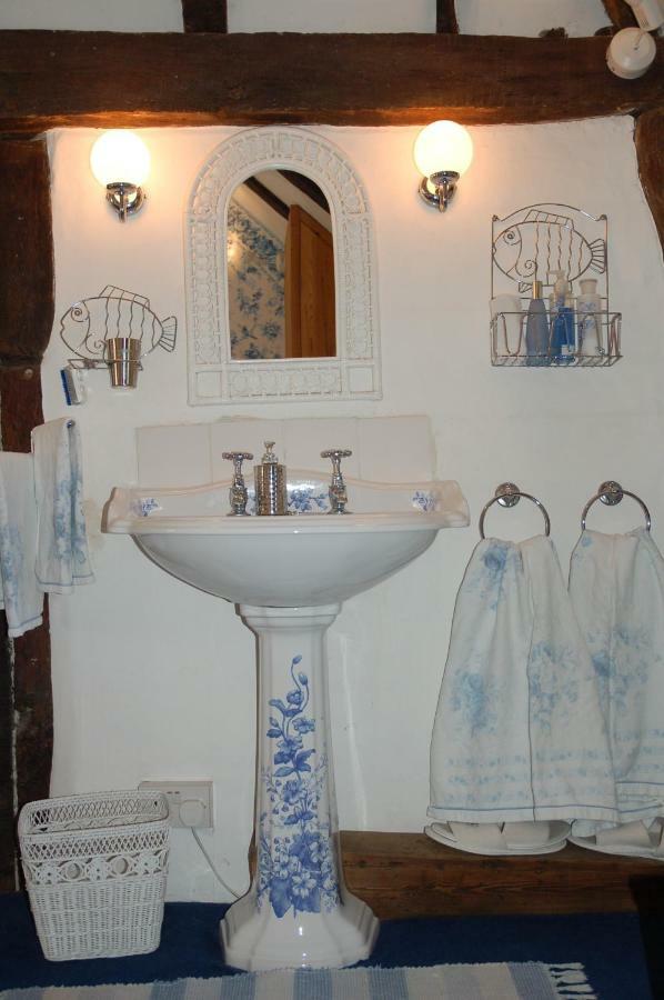 Double Room with Private External Bathroom