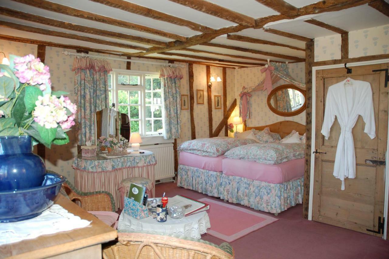 Double or Twin Room with Shared Bathroom