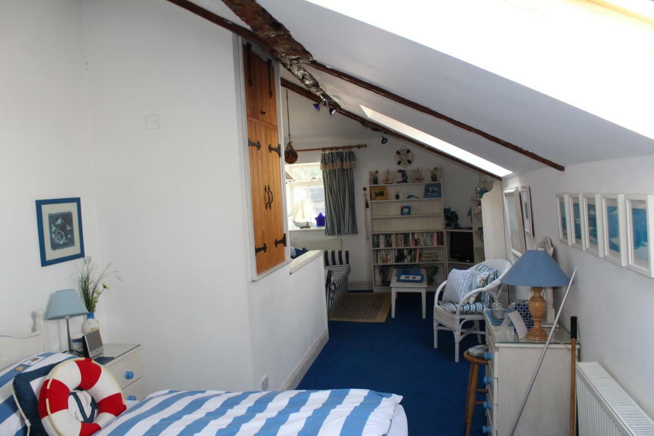 Double or Twin Room with Private Bathroom