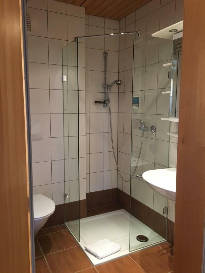 Dreibettzimmer mit Balkon
