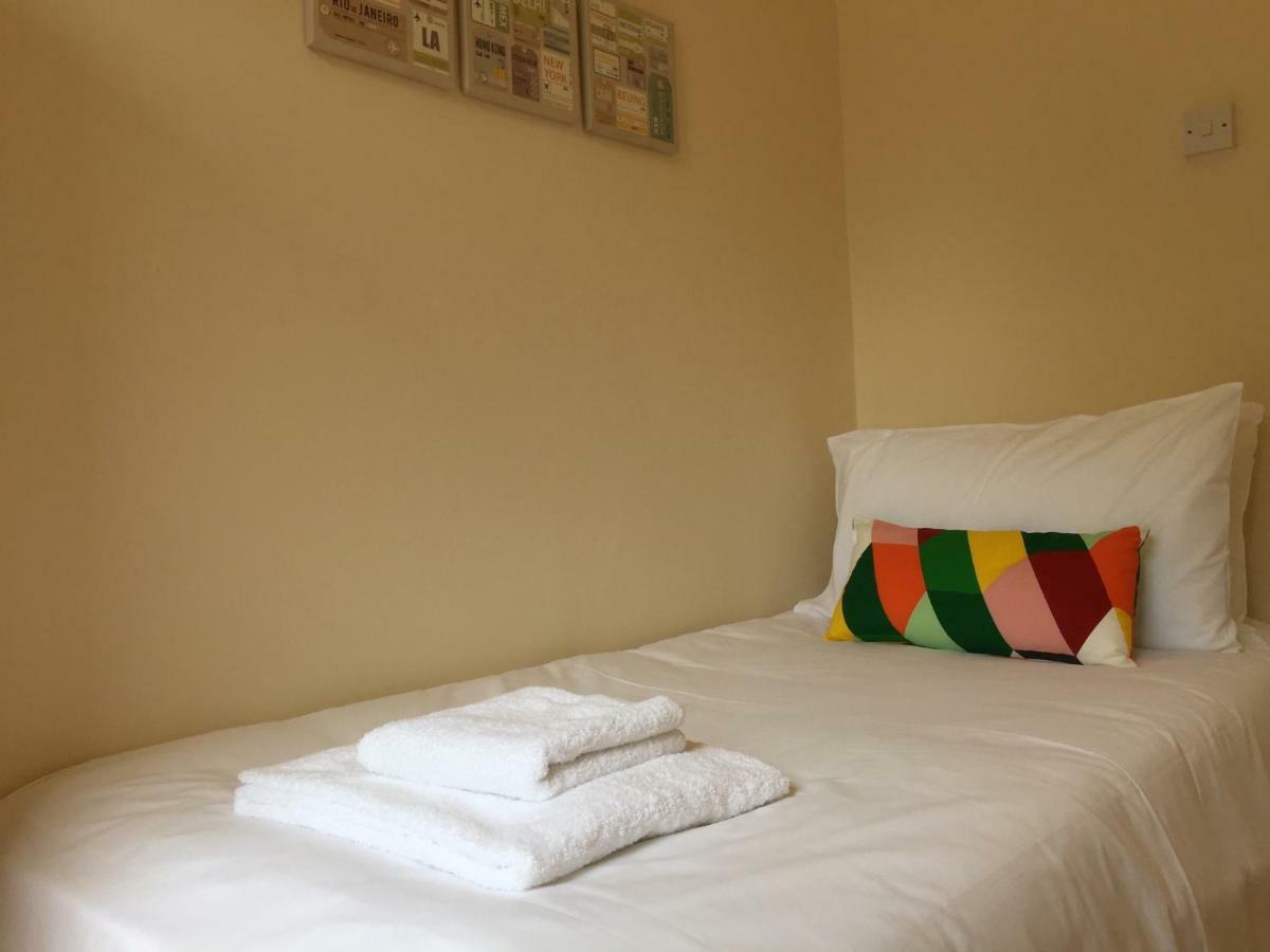 Twin Room,863633942:JPEG