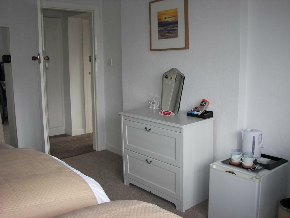 Triple Room with Ensuite Bathroom