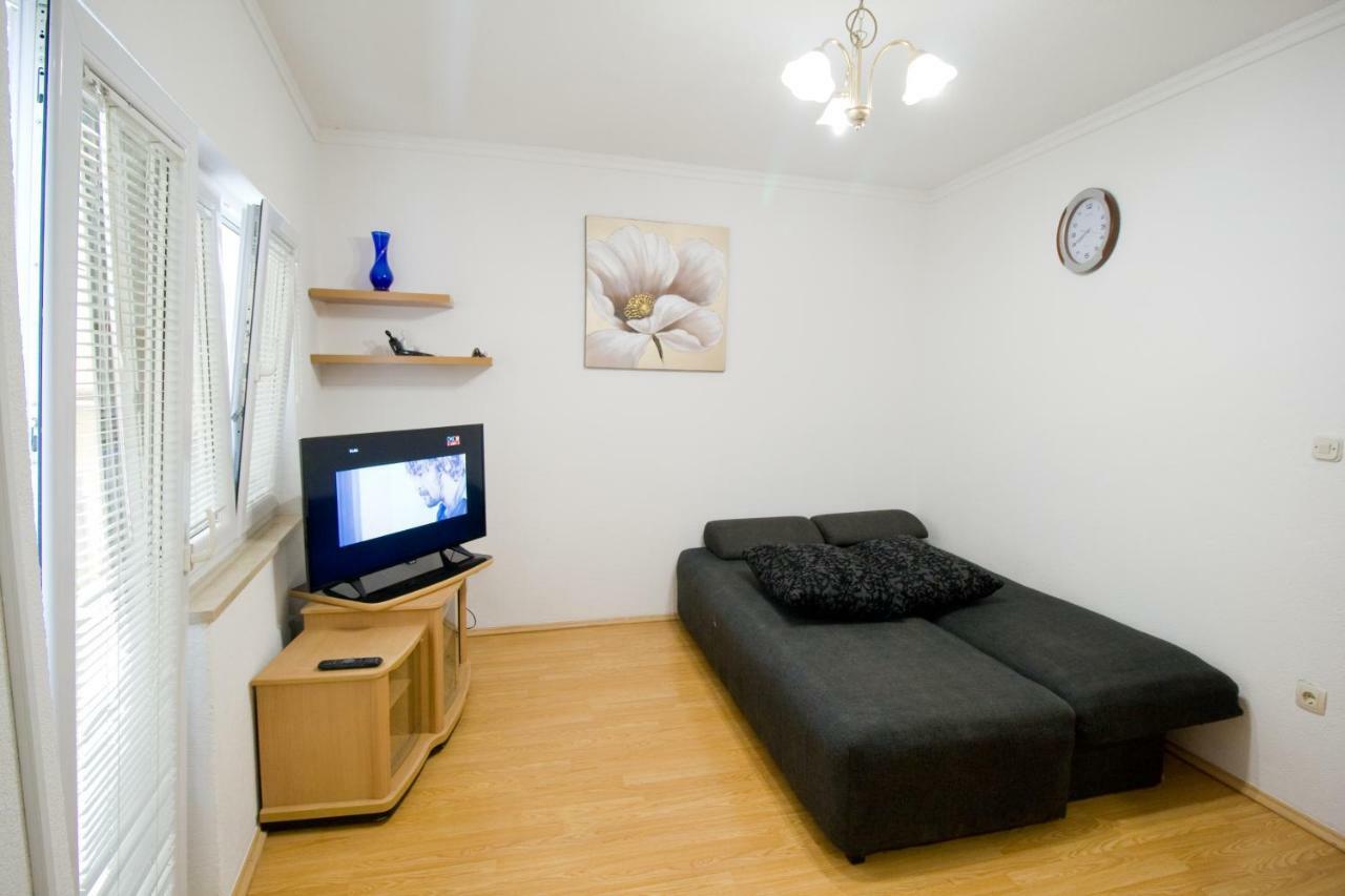Apartment mit Balkon