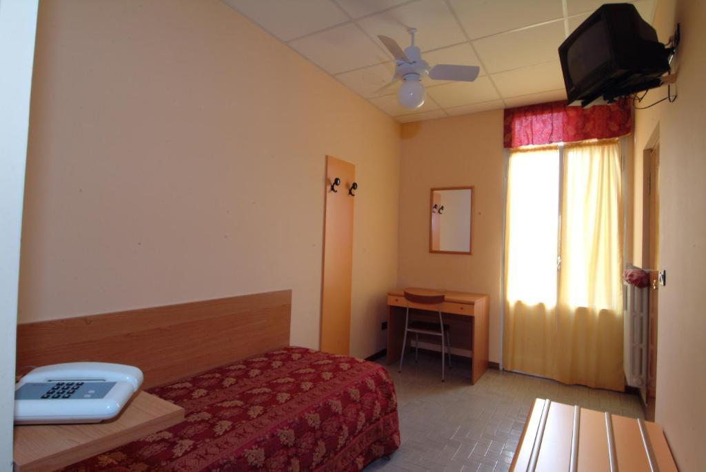 Classic Single Room with Balcony