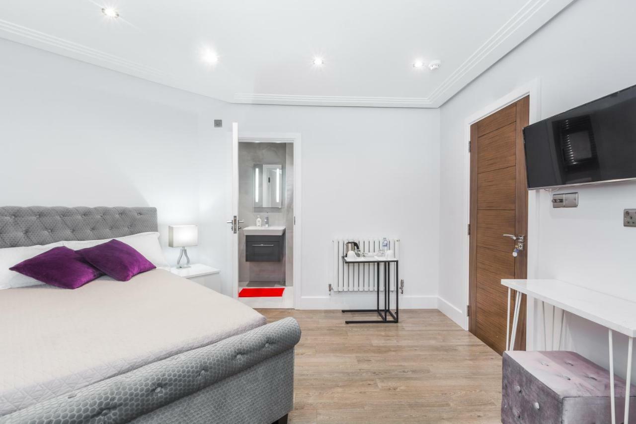 Deluxe Double Room with Shower