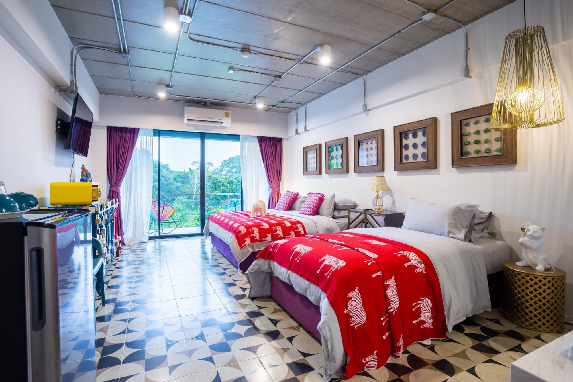 ห้องดีลักซ์สำหรับสามท่าน